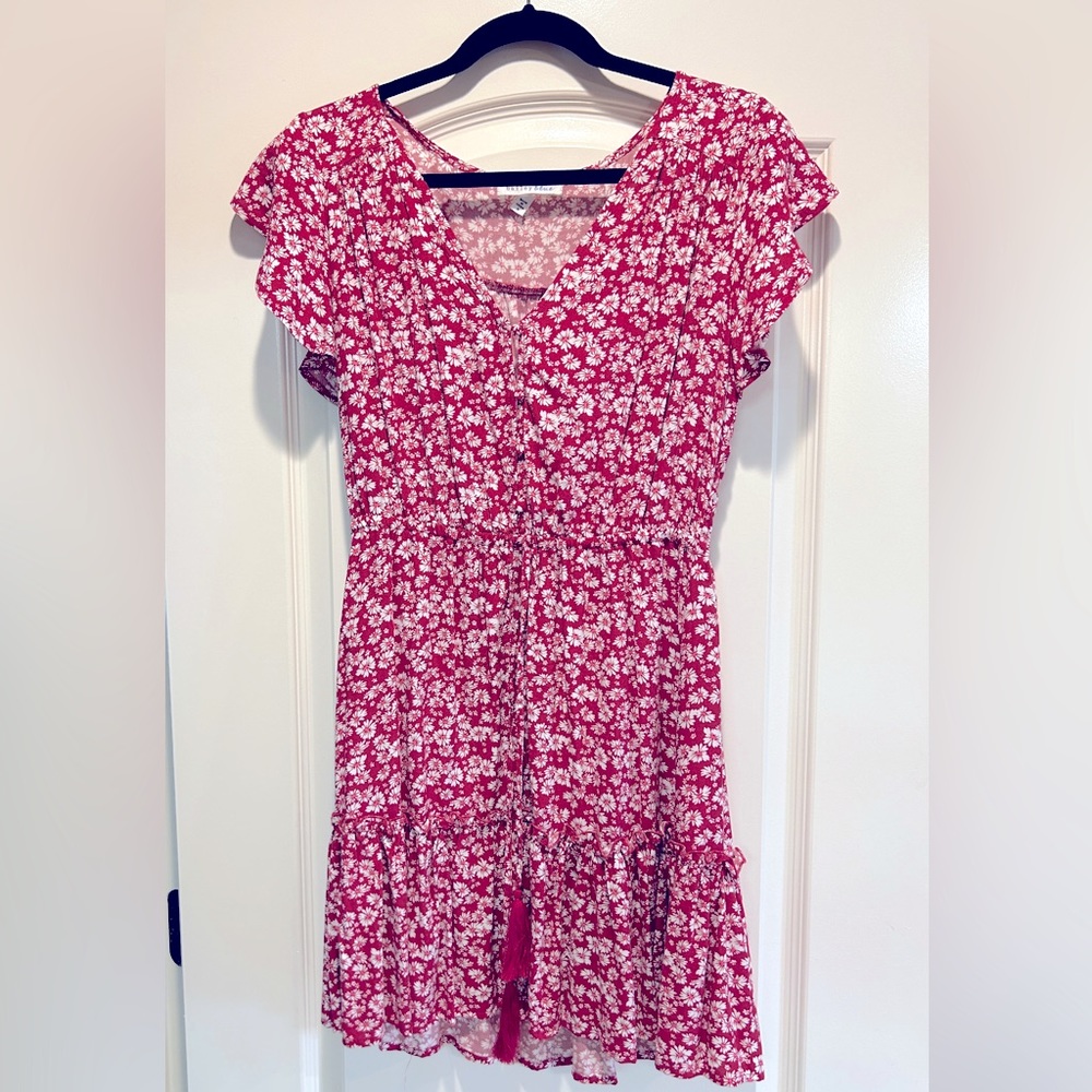Beautiful red/white floral dress M